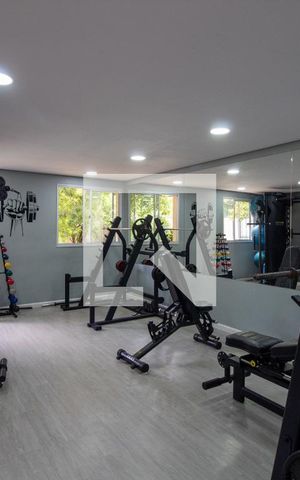 Apartamento à venda com 132m², 3 quartos e 2 vagas Apartamento à venda com 132m², 3 quartos e 2 vagasÁrea comum - Academia