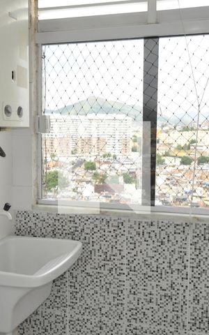Apartamento à venda com 65m², 3 quartos e 1 vagaÁrea de Serviço