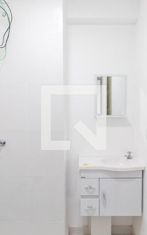 Apartamento para alugar com 35m², 2 quartos e sem vaga Apartamento para alugar com 35m², 2 quartos e sem vagaBanheiro