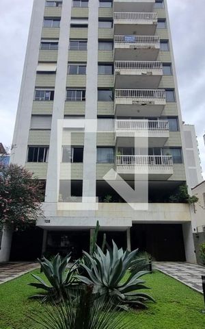 Apartamento à venda com 180m², 4 quartos e 2 vagasFachada
