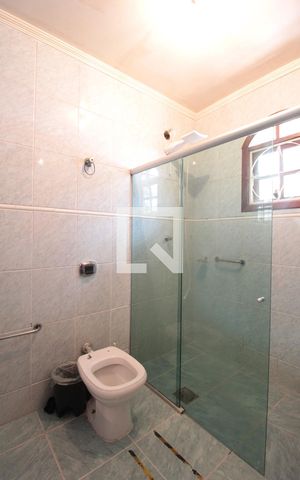 Casa à venda com 358m², 6 quartos e 2 vagasBanheiro da Suite