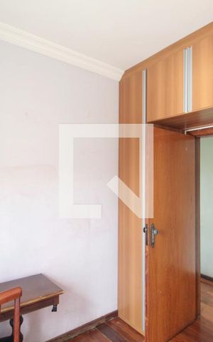 Casa à venda com 358m², 6 quartos e 2 vagasQuarto 2