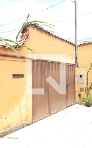 Casa à venda com 358m², 6 quartos e 2 vagasGaragem