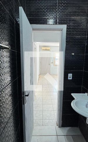 Casa para alugar com 94m², 2 quartos e 1 vaga Casa para alugar com 94m², 2 quartos e 1 vagaBanheiro