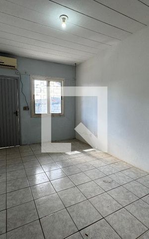 Casa para alugar com 94m², 2 quartos e 1 vaga Casa para alugar com 94m², 2 quartos e 1 vagaSala