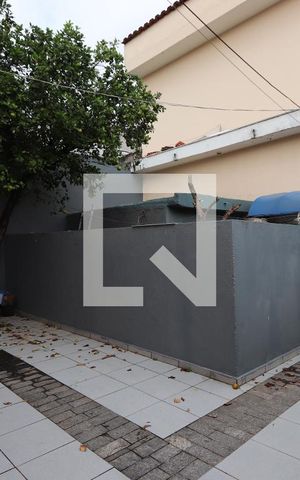 Casa para alugar com 85m², 2 quartos e 1 vagaQuintal
