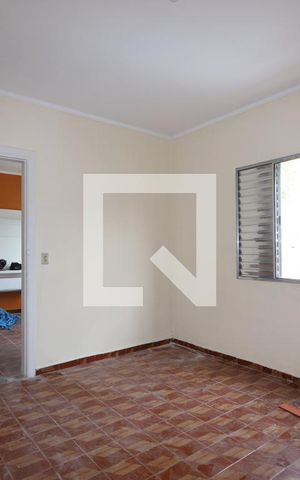 Casa para alugar com 85m², 2 quartos e 1 vagaQuarto 1