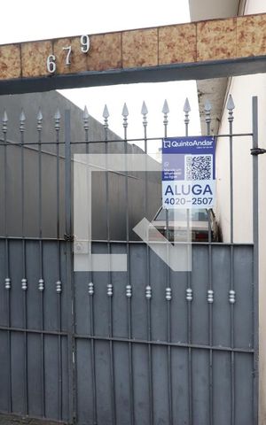 Casa para alugar com 85m², 2 quartos e 1 vagaFachada/ Placa