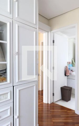 Apartamento à venda com 216m², 3 quartos e 4 vagasSuíte 2