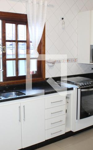 Casa para alugar com 223m², 3 quartos e 2 vagasCozinha