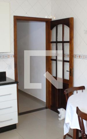 Casa para alugar com 223m², 3 quartos e 2 vagasCozinha