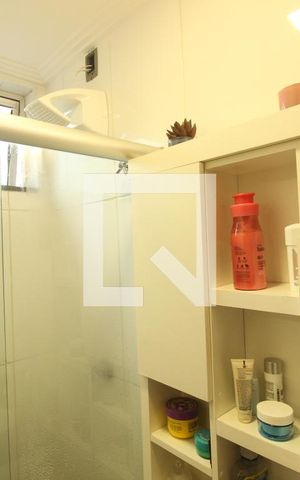 Apartamento à venda com 80m², 3 quartos e 2 vagasBanheiro