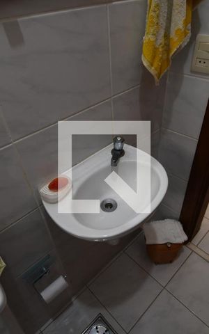 Casa de condomínio à venda com 800m², 4 quartos e 1 vagaBanheiro de serviço