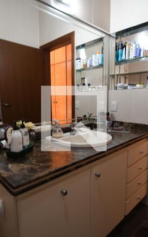 Casa de condomínio à venda com 800m², 4 quartos e 1 vagaBanheiro 2