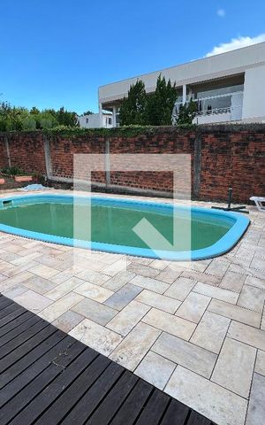 Casa à venda com 250m², 4 quartos e 2 vagasÁrea comum - Piscina