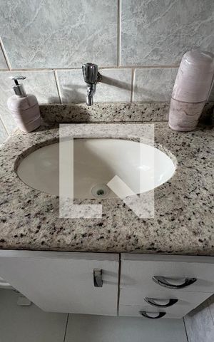 Casa à venda com 250m², 4 quartos e 2 vagasBanheiro 1