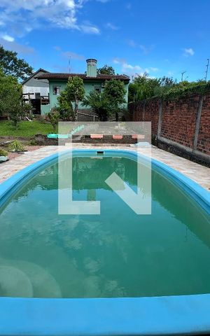 Casa à venda com 250m², 4 quartos e 2 vagasÁrea comum - Piscina