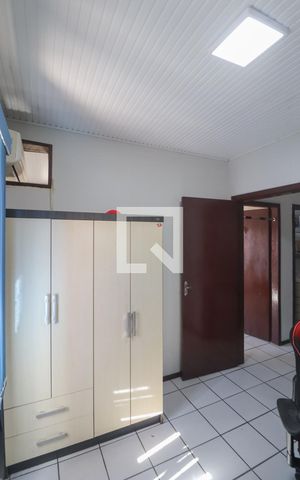 Casa à venda com 205m², 3 quartos e 2 vagas Casa à venda com 205m², 3 quartos e 2 vagasQuarto 4