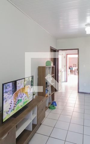 Casa à venda com 205m², 3 quartos e 2 vagas Casa à venda com 205m², 3 quartos e 2 vagasSala