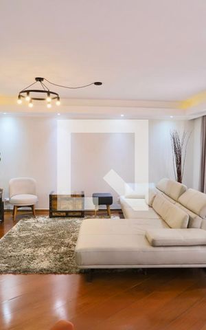 Apartamento à venda com 269m², 3 quartos e 3 vagas Apartamento à venda com 269m², 3 quartos e 3 vagasSala
