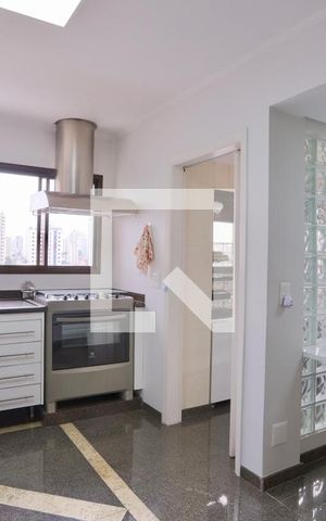 Apartamento à venda com 269m², 3 quartos e 3 vagas Apartamento à venda com 269m², 3 quartos e 3 vagasCozinha