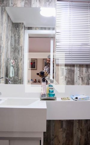 Apartamento à venda com 269m², 3 quartos e 3 vagas Apartamento à venda com 269m², 3 quartos e 3 vagasLavabo