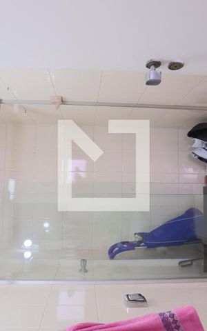 Apartamento à venda com 269m², 3 quartos e 3 vagas Apartamento à venda com 269m², 3 quartos e 3 vagasBanheiro de serviço