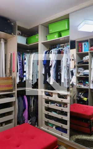 Apartamento à venda com 269m², 3 quartos e 3 vagas Apartamento à venda com 269m², 3 quartos e 3 vagasCloset do quarto 1