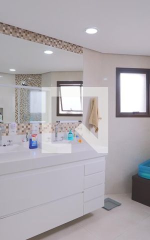 Apartamento à venda com 269m², 3 quartos e 3 vagas Apartamento à venda com 269m², 3 quartos e 3 vagasBanheiro do Quarto 2
