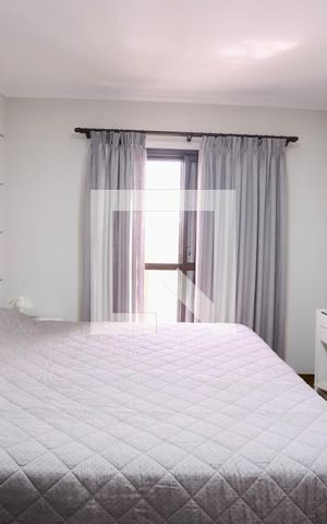 Apartamento à venda com 269m², 3 quartos e 3 vagas Apartamento à venda com 269m², 3 quartos e 3 vagasQuarto 2