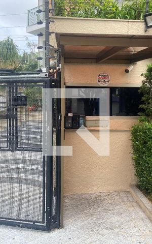 Apartamento à venda com 269m², 3 quartos e 3 vagas Apartamento à venda com 269m², 3 quartos e 3 vagasFachada