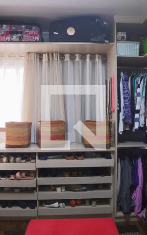 Apartamento à venda com 269m², 3 quartos e 3 vagas Apartamento à venda com 269m², 3 quartos e 3 vagasCloset do quarto 1