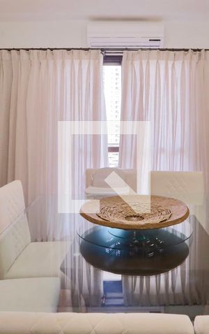Apartamento à venda com 269m², 3 quartos e 3 vagas Apartamento à venda com 269m², 3 quartos e 3 vagasSala de Jantar