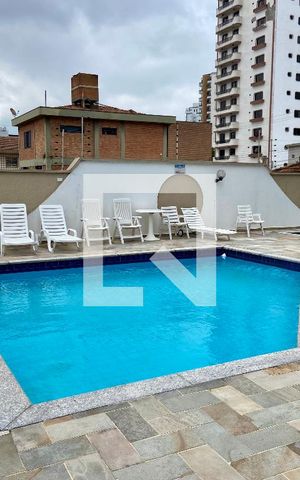 Apartamento à venda com 269m², 3 quartos e 3 vagas Apartamento à venda com 269m², 3 quartos e 3 vagasPiscina