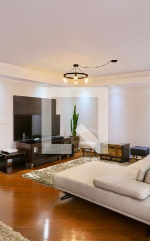 Apartamento à venda com 269m², 3 quartos e 3 vagas Apartamento à venda com 269m², 3 quartos e 3 vagasSala