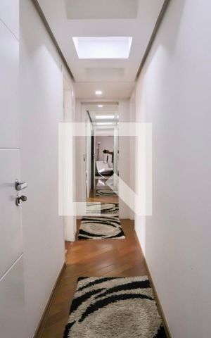 Apartamento à venda com 269m², 3 quartos e 3 vagas Apartamento à venda com 269m², 3 quartos e 3 vagasCorredor