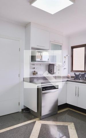 Apartamento à venda com 269m², 3 quartos e 3 vagas Apartamento à venda com 269m², 3 quartos e 3 vagasCozinha