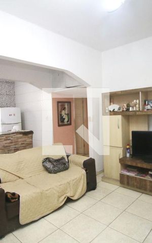Casa à venda com 73m², 2 quartos e sem vagaSala