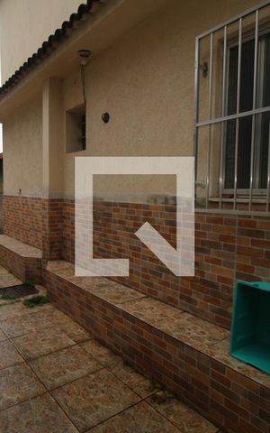 Casa à venda com 73m², 2 quartos e sem vagaQuintal