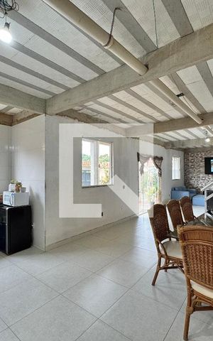 Casa à venda com 330m², 4 quartos e 4 vagas Casa à venda com 330m², 4 quartos e 4 vagasSala