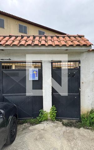 Casa à venda com 330m², 4 quartos e 4 vagas Casa à venda com 330m², 4 quartos e 4 vagasPlaquinha Quinto Andar