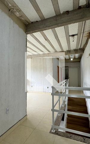 Casa à venda com 330m², 4 quartos e 4 vagas Casa à venda com 330m², 4 quartos e 4 vagasCorredor