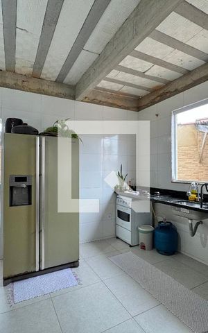 Casa à venda com 330m², 4 quartos e 4 vagas Casa à venda com 330m², 4 quartos e 4 vagasCozinha