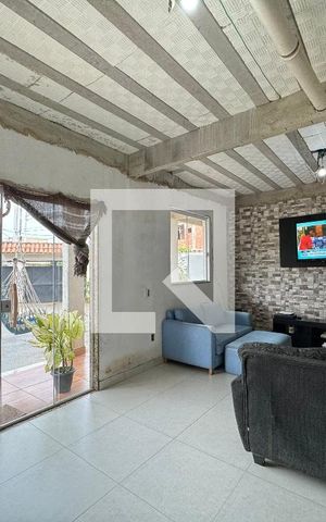 Casa à venda com 330m², 4 quartos e 4 vagas Casa à venda com 330m², 4 quartos e 4 vagasSala
