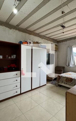 Casa à venda com 330m², 4 quartos e 4 vagas Casa à venda com 330m², 4 quartos e 4 vagasSuíte