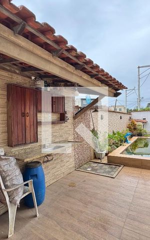 Casa à venda com 330m², 4 quartos e 4 vagas Casa à venda com 330m², 4 quartos e 4 vagasÁrea externa