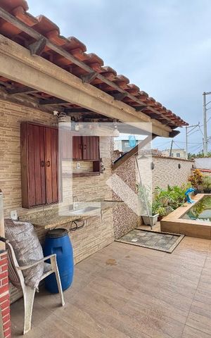 Casa à venda com 330m², 4 quartos e 4 vagas Casa à venda com 330m², 4 quartos e 4 vagasÁrea externa