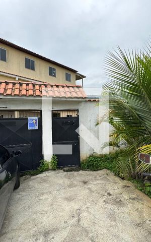 Casa à venda com 330m², 4 quartos e 4 vagas Casa à venda com 330m², 4 quartos e 4 vagasFachada