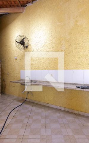 Casa para alugar com 80m², 2 quartos e 1 vaga Casa para alugar com 80m², 2 quartos e 1 vagaSalão de Festas