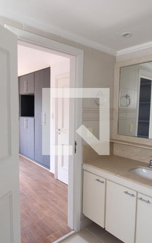 Apartamento para alugar com 158m², 4 quartos e 3 vagasQuarto 4 - Banheiro